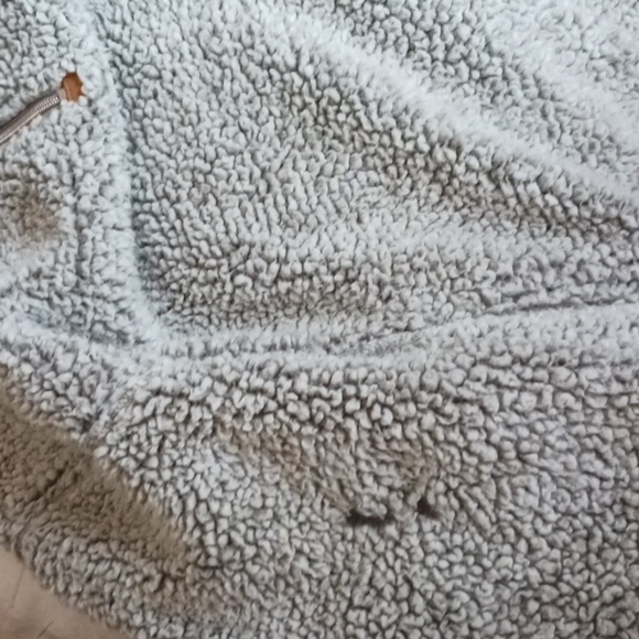 🏷5/25 Warm Fuzzy Grey Zip Up Pullover box 26 - Picture 5 of 13